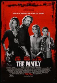 6e293 FAMILY advance DS 1sh '13 Robert De Niro, Michelle Pfeiffer & kids w/weapons!