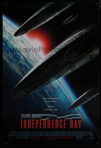 6e438 INDEPENDENCE DAY style B advance 1sh '96 great image of alien ships coming to Earth!