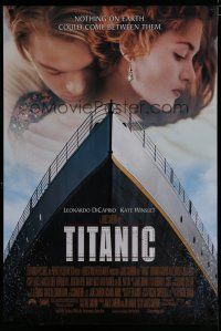 6e763 TITANIC 1sh '97 Leonardo DiCaprio & Kate Winslet, James Cameron!