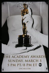 6m031 78th ANNUAL ACADEMY AWARDS DS 1sh '05 cool Studio 318 design of woman w/gloves holding Oscar!