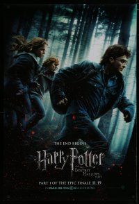 6m377 HARRY POTTER & THE DEATHLY HALLOWS PART 1 teaser DS 1sh '10 Daniel Radcliffe on the run!