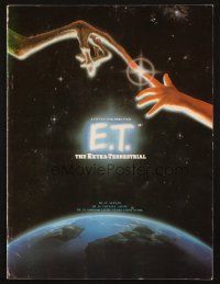 6p162 E.T. THE EXTRA TERRESTRIAL English souvenir program book '82 Steven Spielberg classic!
