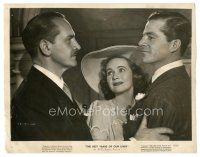 6t378 BEST YEARS OF OUR LIVES 8x10 still '46 Teresa Wright between Fredric March & Dana Andrews!