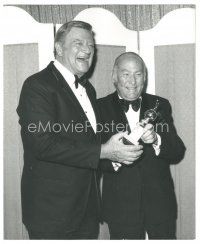 6t683 JOHN WAYNE 8.25x10 still '75 giving Cecil B. DeMille Award to Hal Wallis at Golden Globes!