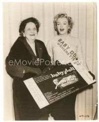6t756 MARILYN MONROE 7.25x9.25 still '56 as Baby Doll usherette at premiere with giant ticket!