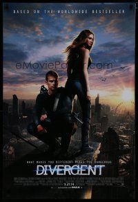 6x252 DIVERGENT advance DS 1sh '14 cool image of sexy Shailene Woodley, Theo James!