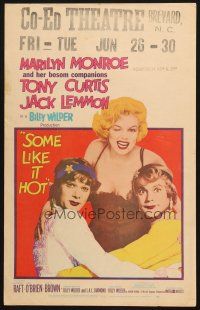 7b065 SOME LIKE IT HOT WC '59 sexy Marilyn Monroe + Tony Curtis & Jack Lemmon in drag!