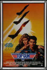 7e288 TOP GUN Aust 1sh '86 great image of Tom Cruise & Kelly McGillis, Navy fighter jets!