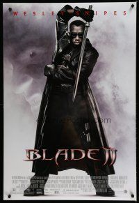 7f086 BLADE II DS 1sh '02 great image of Wesley Snipes in leather coat w/sword!