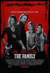 7f241 FAMILY advance DS 1sh '13 Robert De Niro, Michelle Pfeiffer & kids w/weapons!