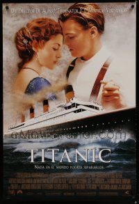 7f773 TITANIC Spanish/U.S. style B DS 1sh '97 great romantic image of Leonardo DiCaprio & Kate Winslet!