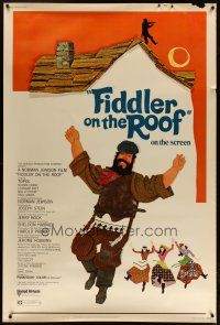 7g133 FIDDLER ON THE ROOF 40x60 '71 cool different artwork of Topol & cast dancing!