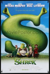 7k701 SHREK int'l DS 1sh '01 great image of top cast sitting in front of giant S!