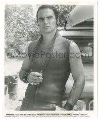 7s195 DELIVERANCE 8.25x10 still '72 best c/u of Burt Reynolds smoking in wet suit vest by truck!