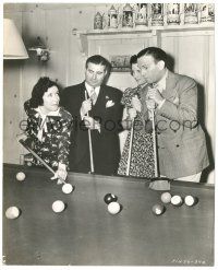 7s294 GEORGE BURNS & GRACIE ALLEN 7.75x9.5 still '30s playing billiards w/ guests by Don English!