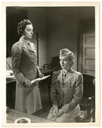 7s466 KEEP YOUR POWDER DRY 8x10.25 still '45 Lt. Agnes Moorehead looks sternly at Lana Turner!