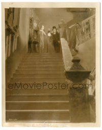 7s518 LONDON AFTER MIDNIGHT 8x10.25 still '27 vampire-like Lon Chaney on stairs, incredible image!