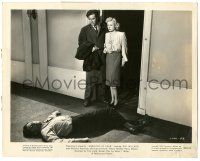 7s583 MINISTRY OF FEAR 8x10.25 still '44 Ray Milland & Marjorie Reynolds find dead body on floor!