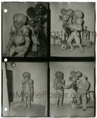 7s887 THIS ISLAND EARTH 8.25x10 contact sheet '55 incredible candids of aliens & cameras on set!