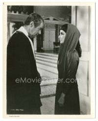7s161 CLEOPATRA 8x10.25 still '64 c/u of sexy Elizabeth Taylor & Rex Harrison as Julius Caesar!