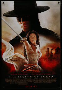 7w379 LEGEND OF ZORRO advance 1sh '05 Antonio Banderas is Zorro, sexy Catherine Zeta-Jones!