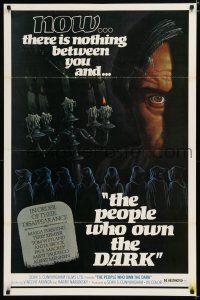 7w550 PEOPLE WHO OWN THE DARK 1sh '76 Spanish horror, there is nothing between you and them now!