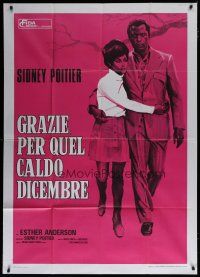 7y938 WARM DECEMBER Italian 1p '73 full-length art of Sidney Poitier holding Ester Anderson!