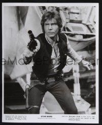 8a975 STAR WARS 2 8x10 stills '77 c/u of Luke Skywalker on Tatooine, Han Solo with blaster pistol!