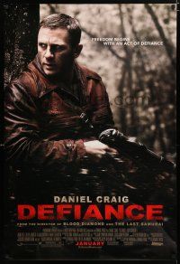 8c217 DEFIANCE advance 1sh '08 Edward Zwick directed, rugged Daniel Craig w/machine gun!