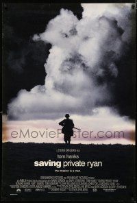 8c657 SAVING PRIVATE RYAN int'l DS 1sh '98 Steven Spielberg, Tom Hanks, the mission is a man!
