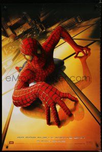 8c702 SPIDER-MAN DS reproduction poster '02 Tobey Maguire crawling up wall, Marvel Comics!