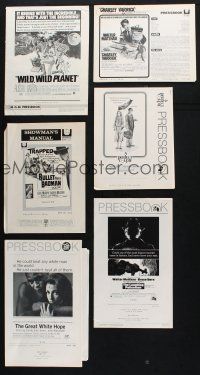 8d058 LOT OF 72 UNCUT PRESSBOOKS '60s-70s cool advertising images from many different movies!