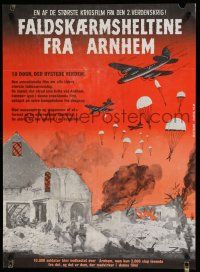 8g774 FALDSKAERMSHELTENE FRA ARNHEM Danish '60s wonderful artwork of paratroopers & battle!