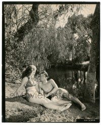 8h407 HOME IN INDIANA 8.25x10 still '44 sexy Jeanne Crain & Lon McCallister relaxing by river!