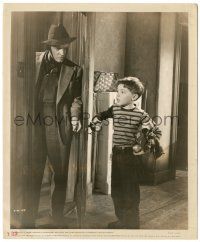 8h975 WINDOW 8.25x10 still '49 scared Bobby Driscoll opens door for Arthur Kennedy!