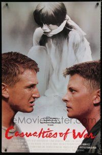 8j151 CASUALTIES OF WAR int'l 1sh '89 Michael J. Fox argues with Sean Penn!