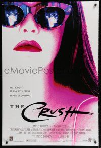 8j180 CRUSH DS 1sh '93 cool image of Alicia Silverstone with Cary Elwes in her sunglasses!