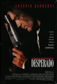 8j199 DESPERADO 1sh '95 Robert Rodriguez, close image of Antonio Banderas with big gun!