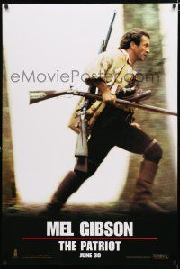 8j577 PATRIOT teaser DS 1sh '00 huge close up image of Mel Gibson running w/guns!