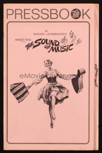 8k745 SOUND OF MUSIC pressbook '65 classic artwork of Julie Andrews & top cast by Howard Terpning!