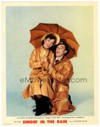 8p827 SINGIN' IN THE RAIN photolobby '52 great posed portrait of Gene Kelly & Debbie Reynolds!