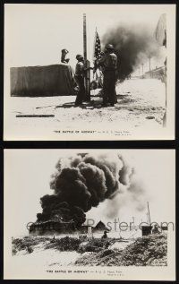 8r851 BATTLE OF MIDWAY 2 8x10 stills '42 cool WWII combat images, raising the American flag!