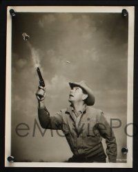 8r734 SHEEPMAN 4 8x10 stills '58 cool portraits of cowboy Glenn Ford smiling and shooting!