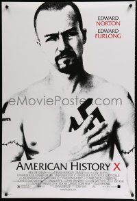 8t044 AMERICAN HISTORY X DS 1sh '98 B&W image of Edward Norton as skinhead neo-Nazi!