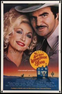 8t095 BEST LITTLE WHOREHOUSE IN TEXAS advance 1sh '82 close-up of Burt Reynolds & Dolly Parton!