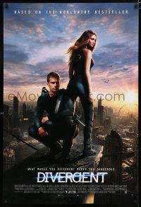 8t227 DIVERGENT advance DS 1sh '14 cool image of sexy Shailene Woodley, Theo James!