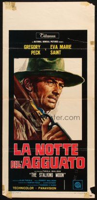 8z165 STALKING MOON Italian locandina '68 close up Casaro artwork of Gregory Peck holding rifle!