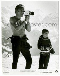 9a240 DOWNHILL RACER candid 7.5x9.75 still '69 Robert Redford with camera & daughter on the set!