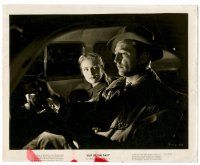 9a682 OUT OF THE PAST 8.25x10 still '47 great c/u of Robert Mitchum & Virginia Huston in car!