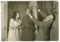 9a684 OUTSIDE THE LAW 5.75x8.25 still '20 jewel thieves Lon Chaney & Priscilla Dean, Tod Browning